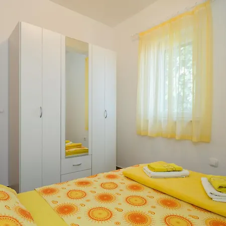 Adriatica Beachfront Stanici